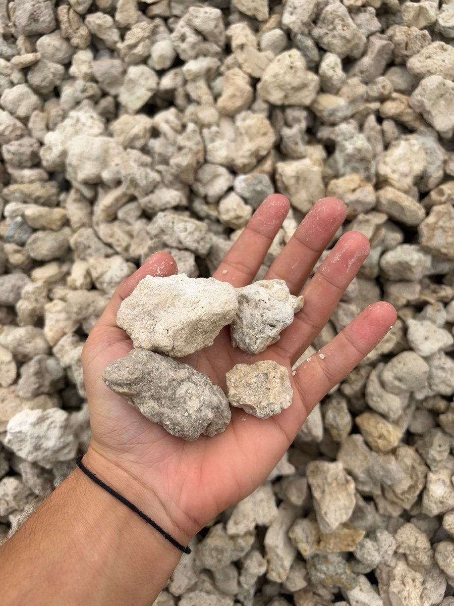 Ballast rock delivered in Miami